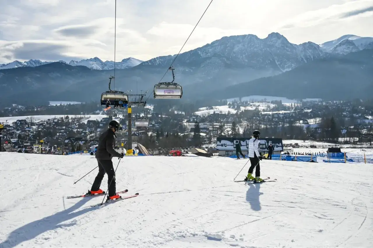 Które wyciągi w Polsce otwarte? Warunki, ceny, jak uniknąć wpadki