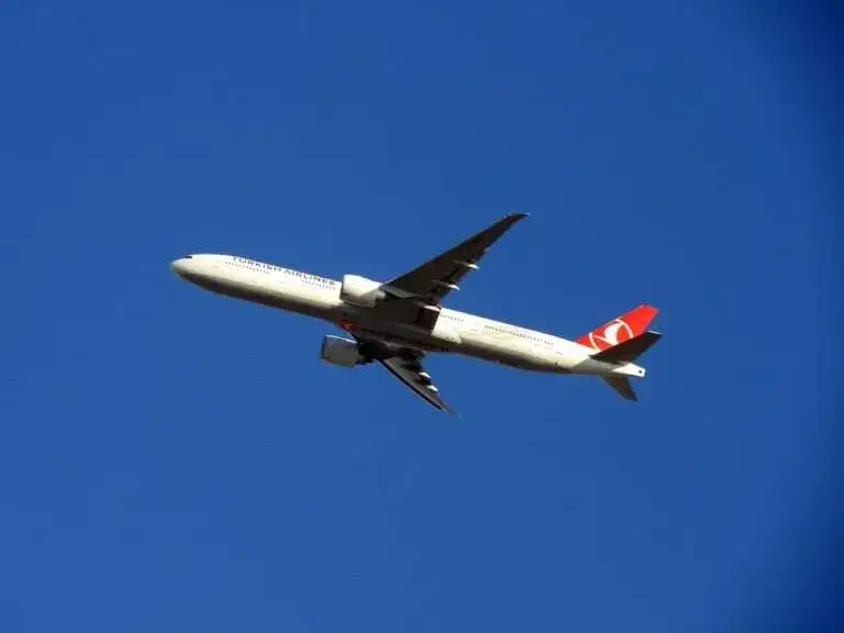 Ile trwa lot z Katowic do Bodrum? Sprawdź czas i przesiadki