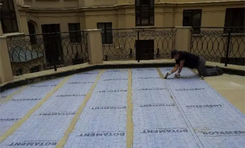 Jaką izolację na balkon wybrać, aby uniknąć problemów z wilgocią?