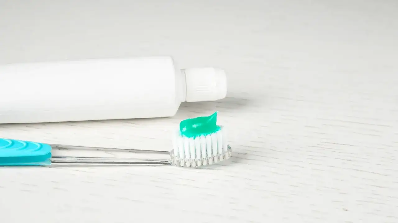 Szczoteczka soniczna: Jak działa i czy to klucz do idealnej higieny?