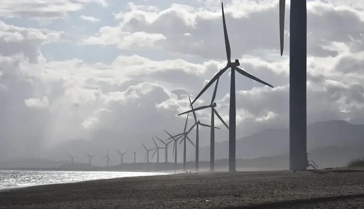 Ile energii produkuje turbina wiatrowa? Sprawdź jej wydajność i moc