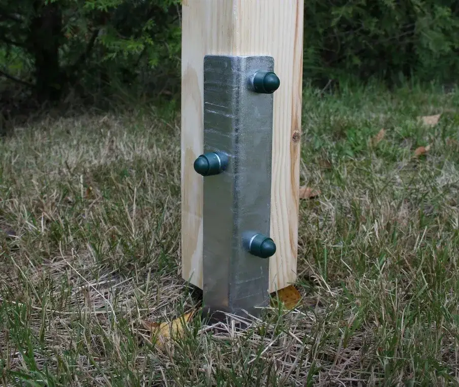 Kotwy do altany regulowane – jak zapewnić stabilność i trwałość konstrukcji?