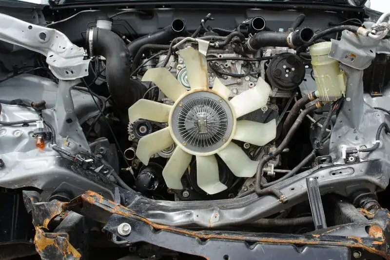 Kiedy wentylator chłodnicy się włącza? Poznaj temperatury i objawy