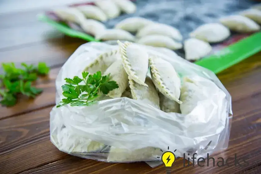 Jak mrozić pierogi? Sekrety bez sklejania i idealnej tekstury!