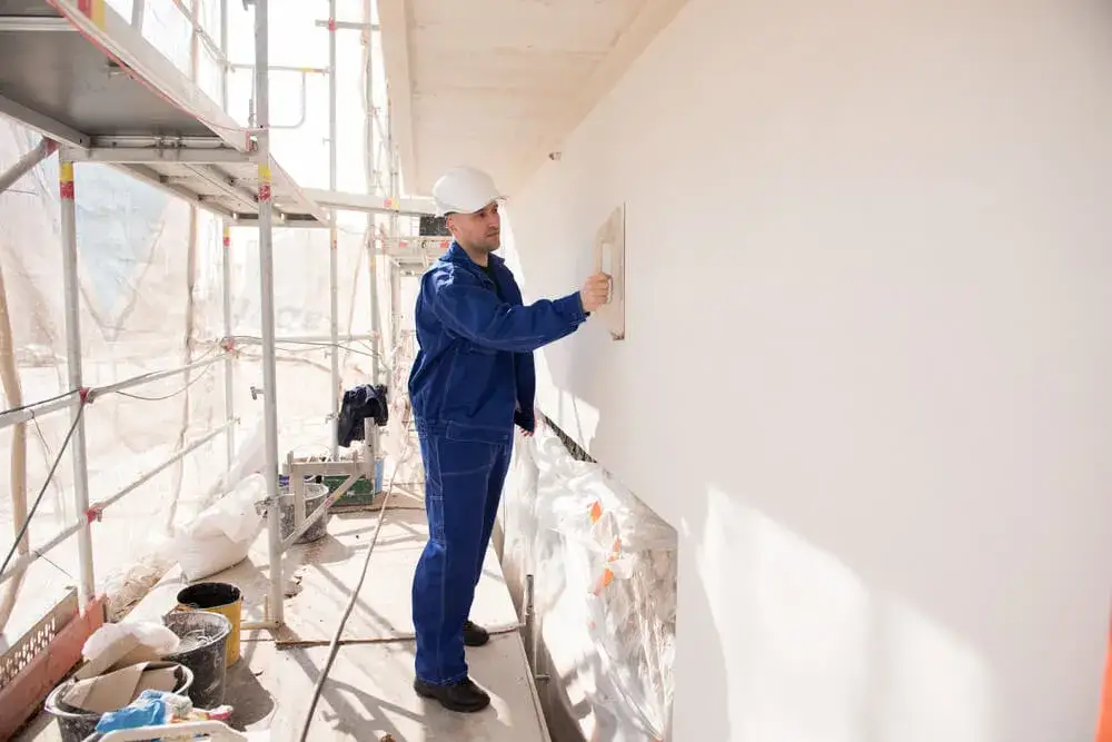 Jak zatopić siatkę na styropian, aby uniknąć pęknięć i uszkodzeń