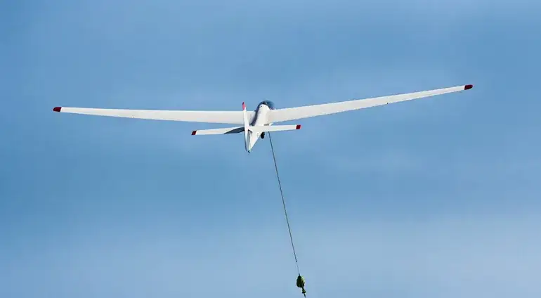 Ile kosztuje lot szybowcem? Ceny i opcje, które musisz znać