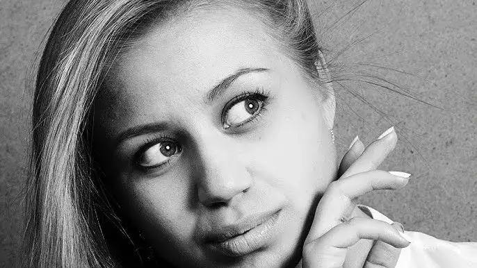 Photoshop: Czarno-białe zdjęcie jak PRO? Opanuj 7 technik!