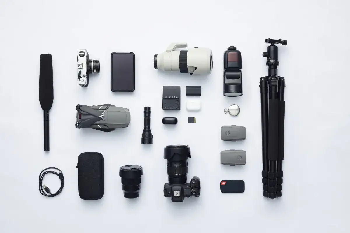 Niezbędne akcesoria do fotografii: jak ulepszyć swoje zdjęcia