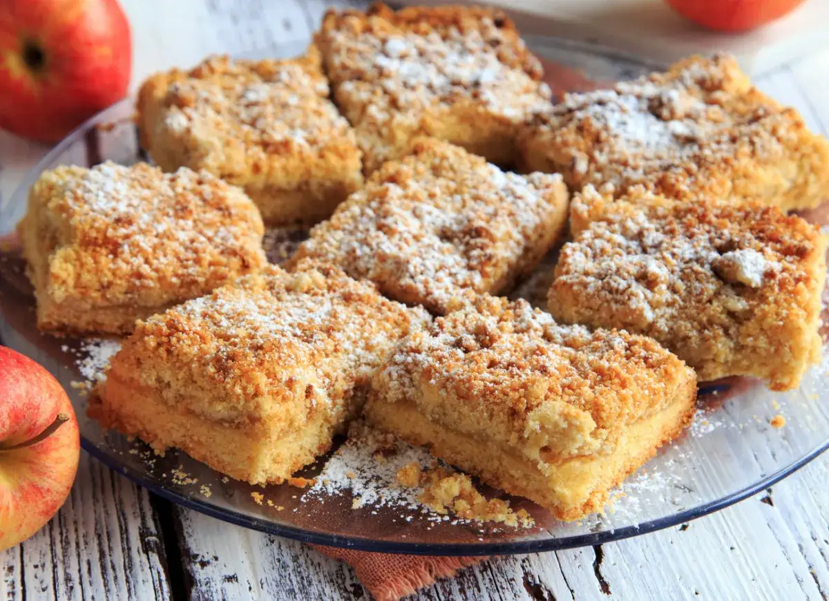 Moja najlepsza szarlotka: przepis, który odmieni Twoje pieczenie!