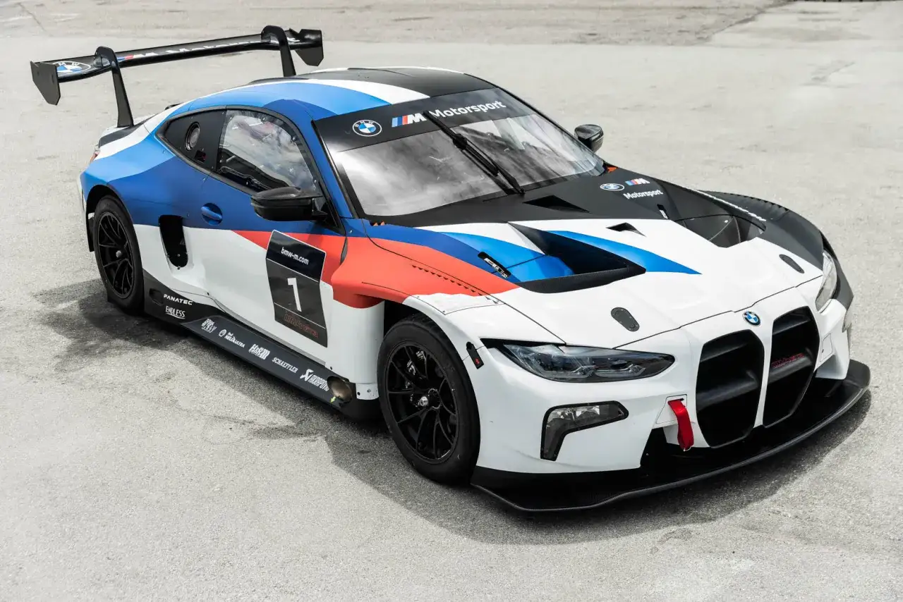 BMW M4 GT3 - Niezrównane osiągi i nowoczesne technologie wyścigowe