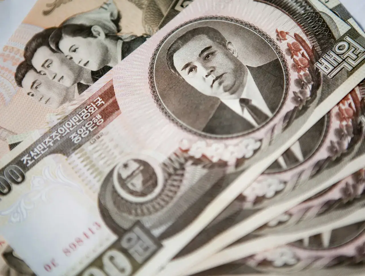 Won północnokoreański - poznaj unikalną walutę Korei Północnej i jej historię