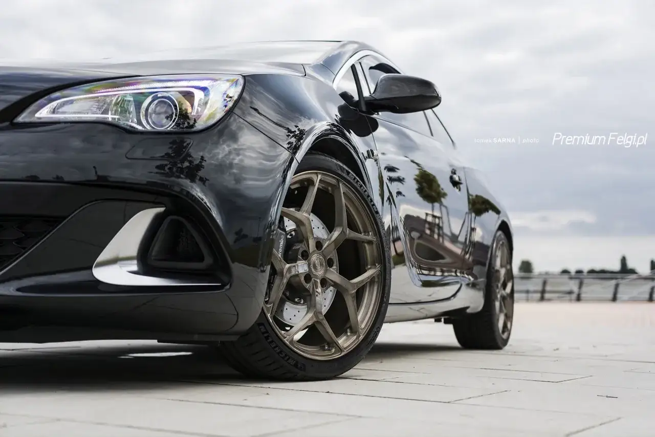 Idealne felgi do Opel Astra: Unikaj wpadek i podkreśl styl swojego auta