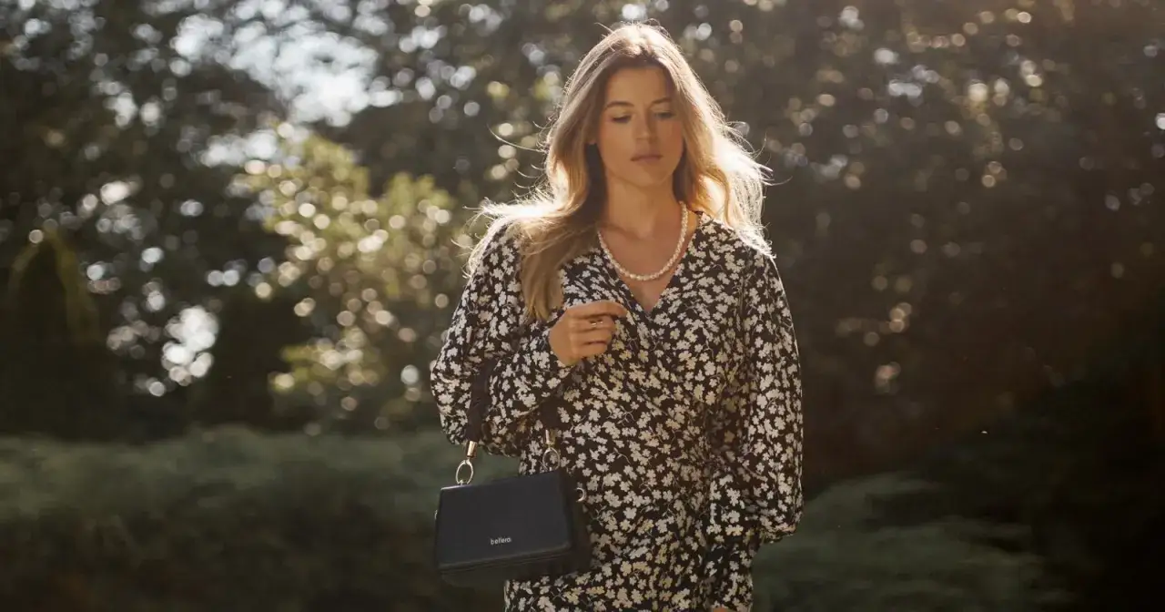 Jaka biżuteria do czarnej sukienki, aby uniknąć modowych faux pas?