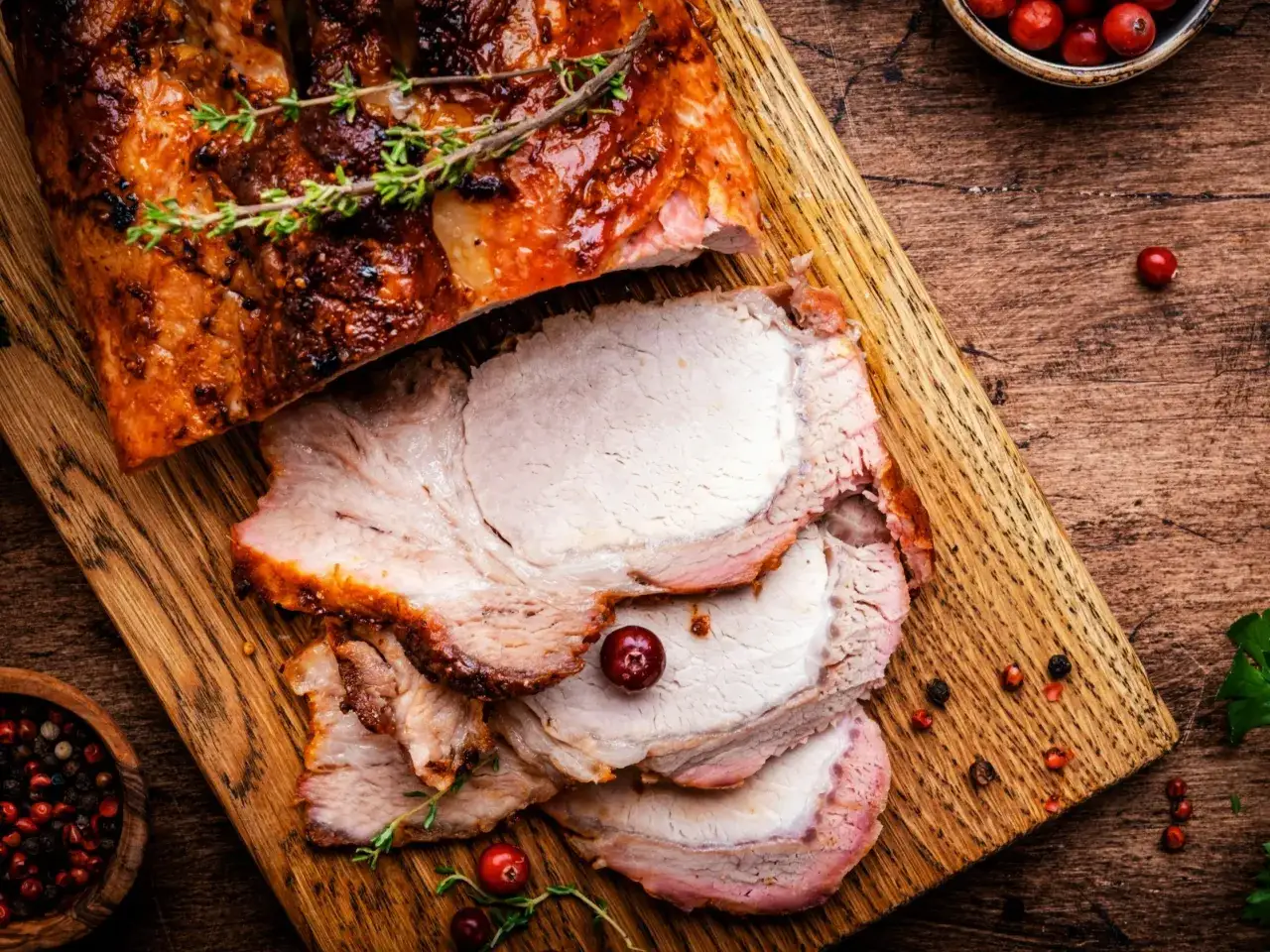 Twój soczysty schab: Jak upiec mięso, które rozpływa się w ustach?