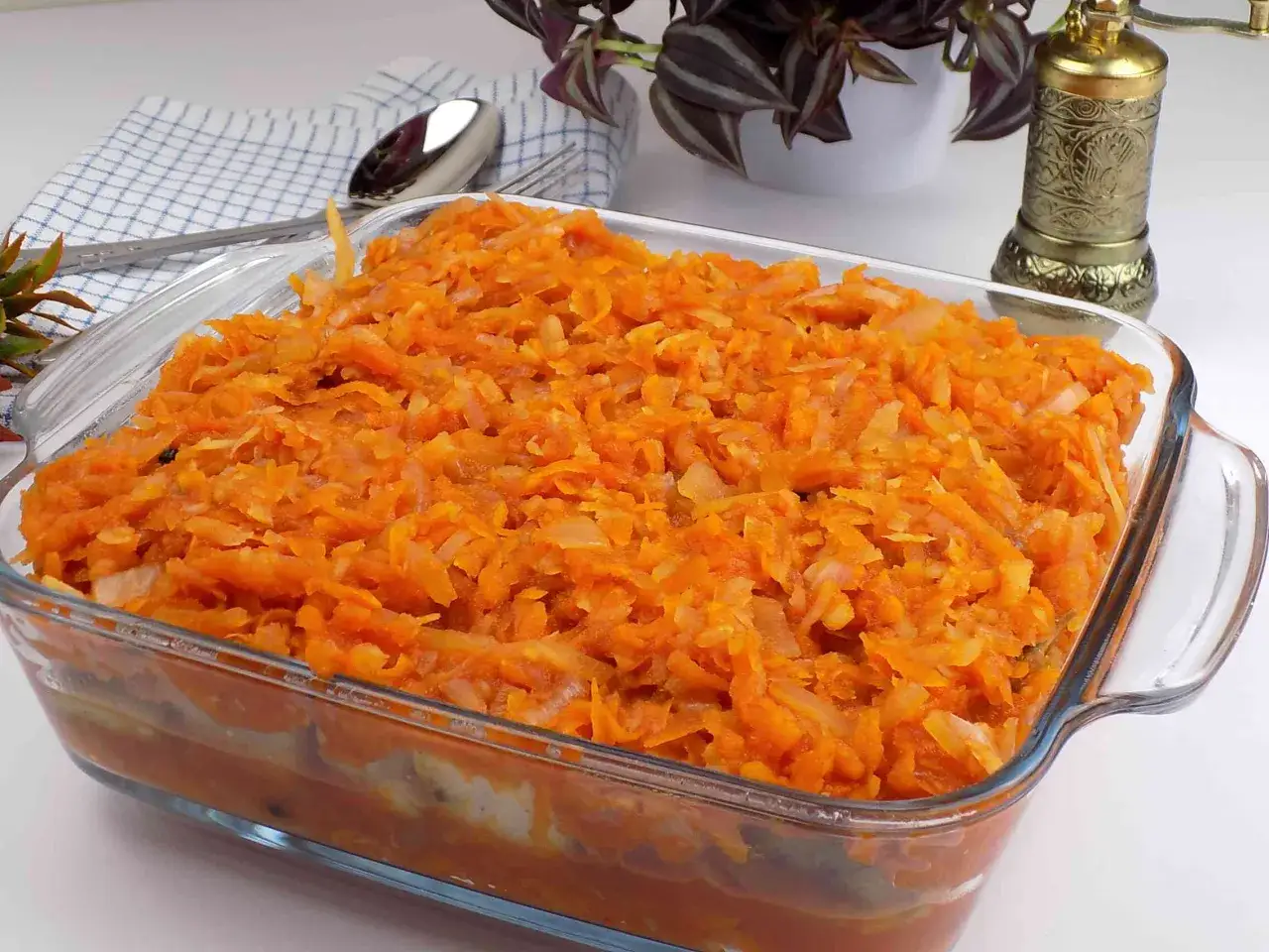 Ryba po grecku: Przepis idealny! Uniknij błędów, zachwyć smakiem