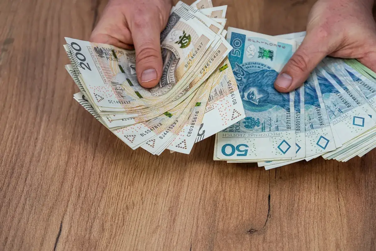 Czy pełnomocnik może wypłacić pieniądze z konta po śmierci? Sprawdź prawdę