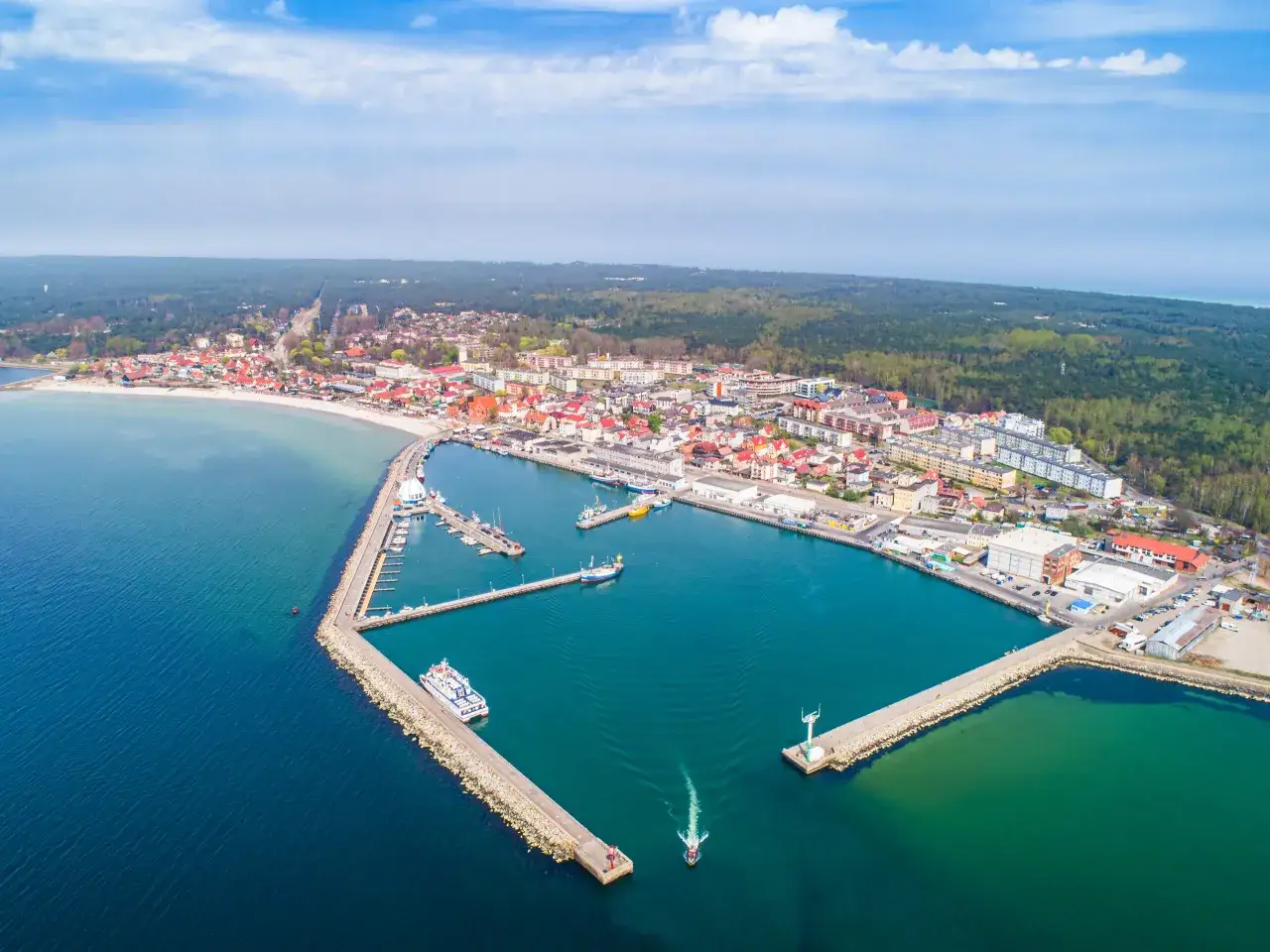 Hel: Co zwiedzić? Odkryj atrakcje i zaplanuj niezapomniany pobyt!