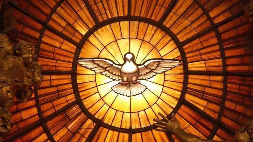 Kim jest Duch Święty i jak wpływa na życie wiernych?