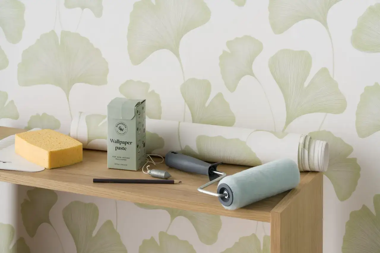 Jak przygotować ścianę pod tapetę, aby uniknąć najczęstszych błędów