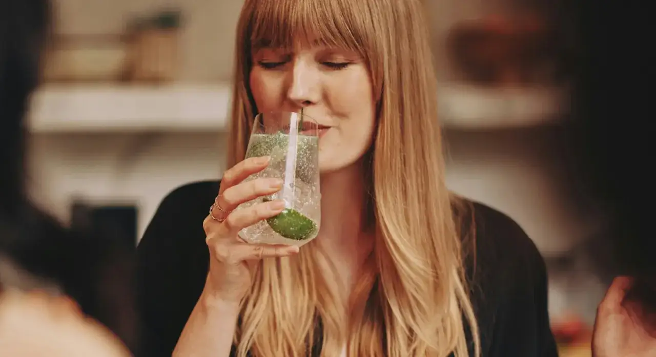 Najlepsze drinki z cukrem na szklance, które zachwycą Twoich gości