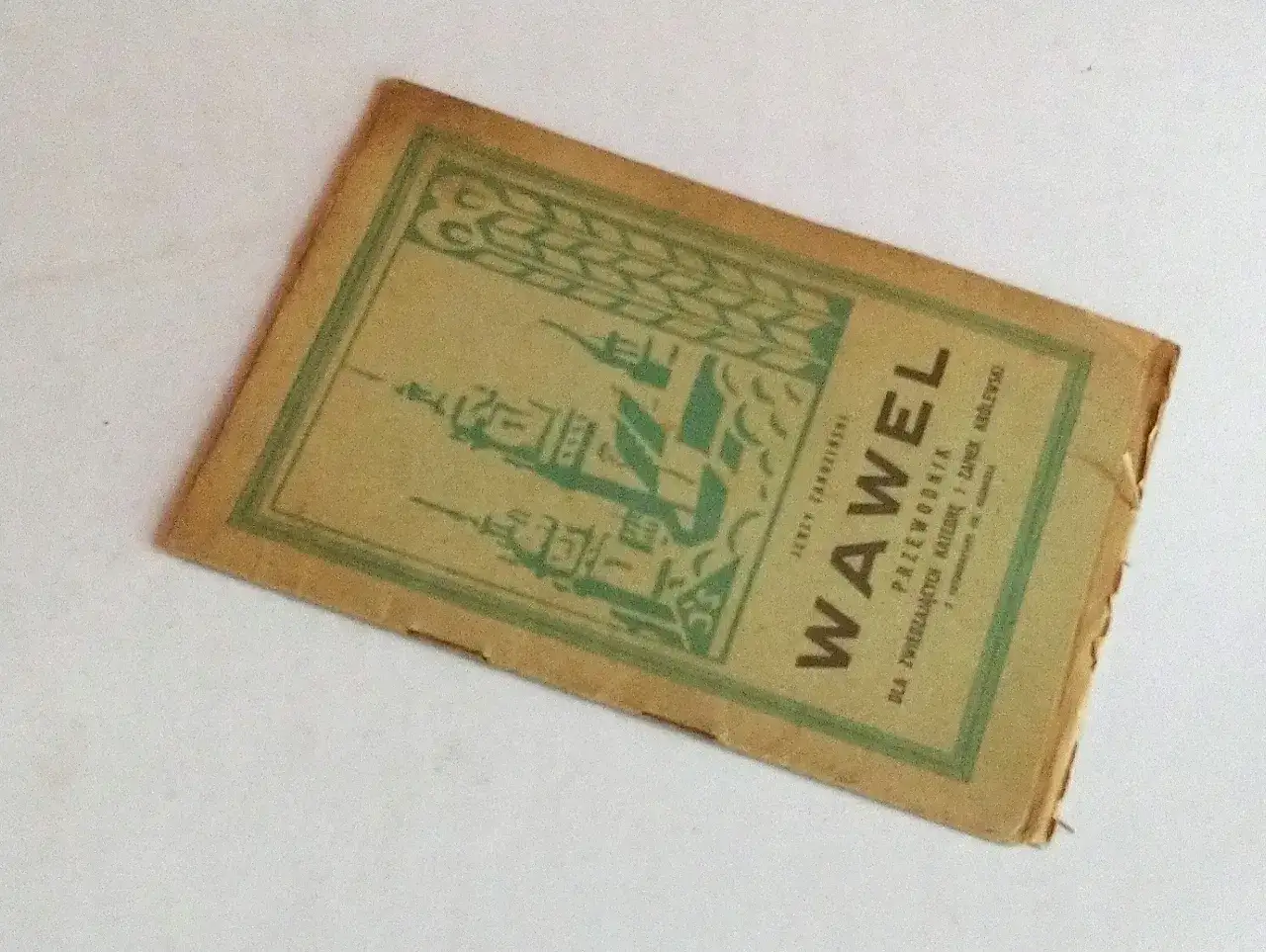 Przewodnik po Wawelu, który pomoże zaplanować, co zwiedzić na Wawelu.