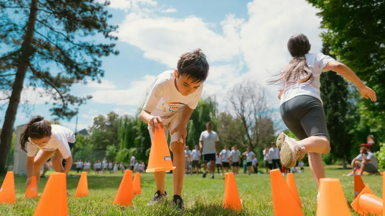 Zajęcia sportowe dla dzieci i rodziców – jak wybrać najlepsze i cieszyć się wspólną aktywnością
