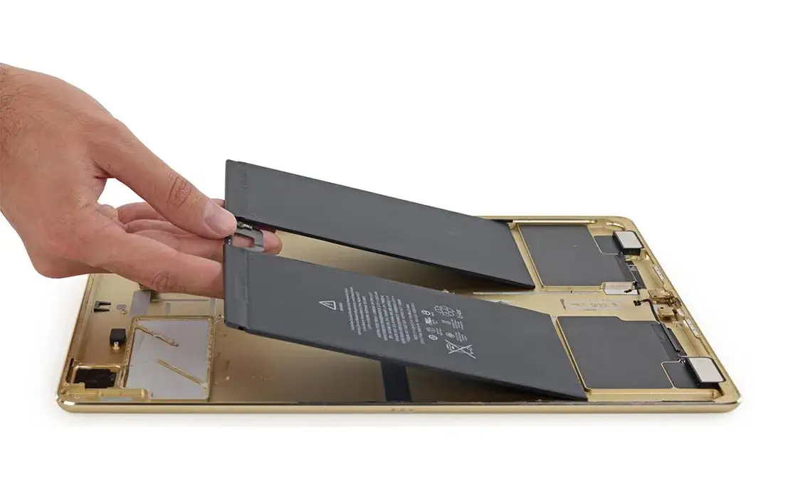 Wymiana baterii w iPadzie - poznaj koszty i najlepsze serwisy