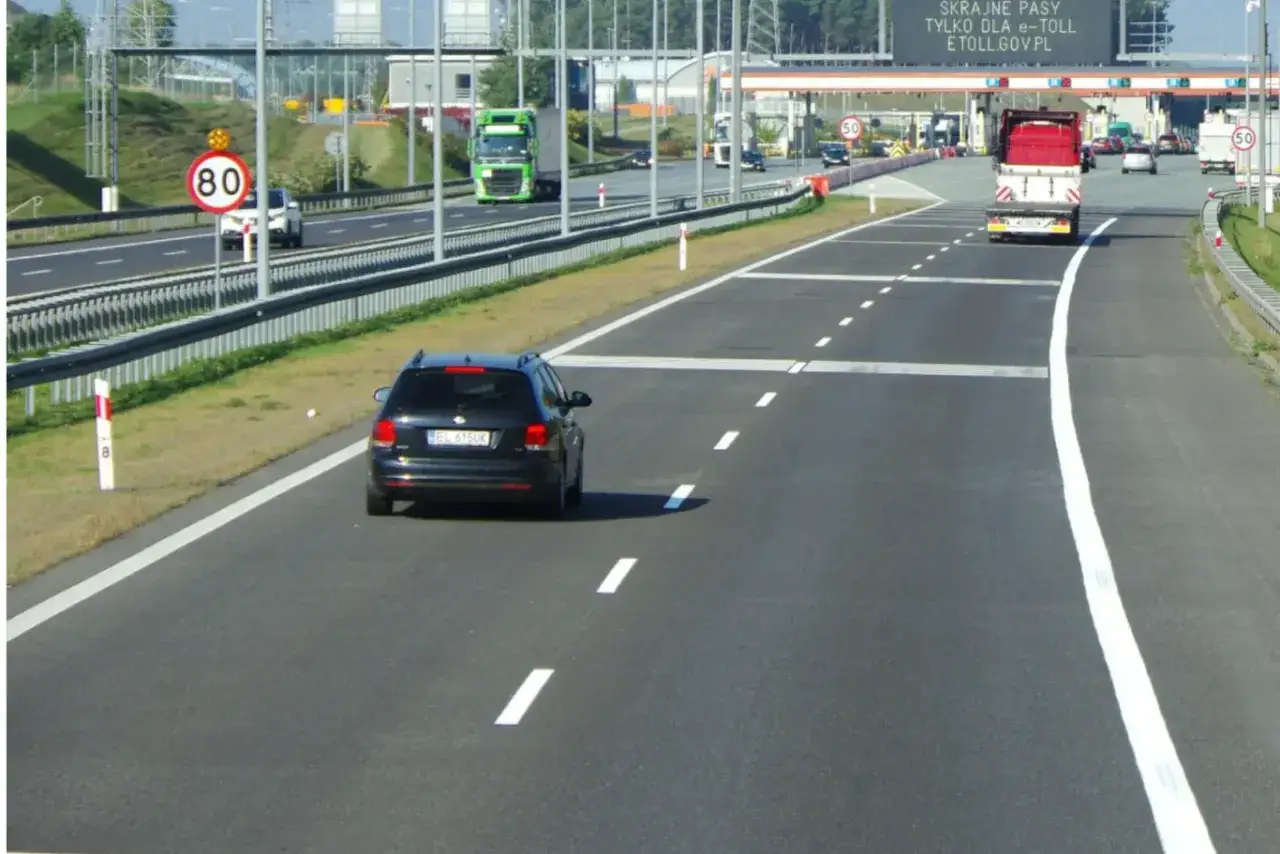 Ile na autostradzie? Prędkość, opłaty, mandaty wszystko w 1 miejscu