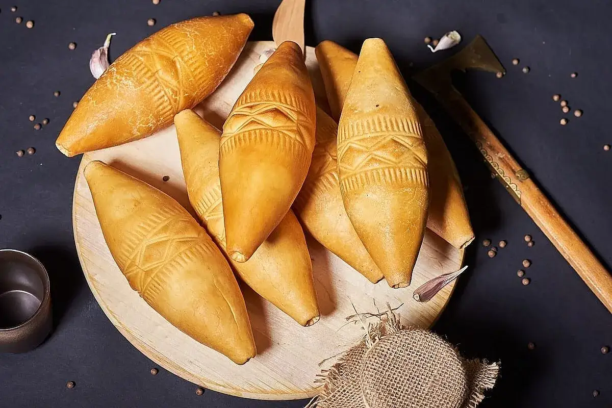 Jak wygląda oscypek? Odkryj jego unikalny kształt i kolorystyka