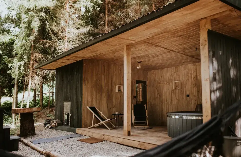 Najlepsze domki nad jeziorem w opolskim - komfort i atrakcyjne ceny