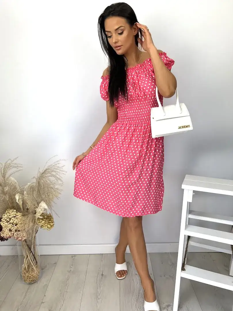 Jak ubrać się na 18 - stylowe pomysły na niezapomnianą imprezę