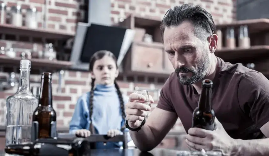 Czy życie z alkoholikiem ma sens? Poznaj wyzwania i możliwości zmiany