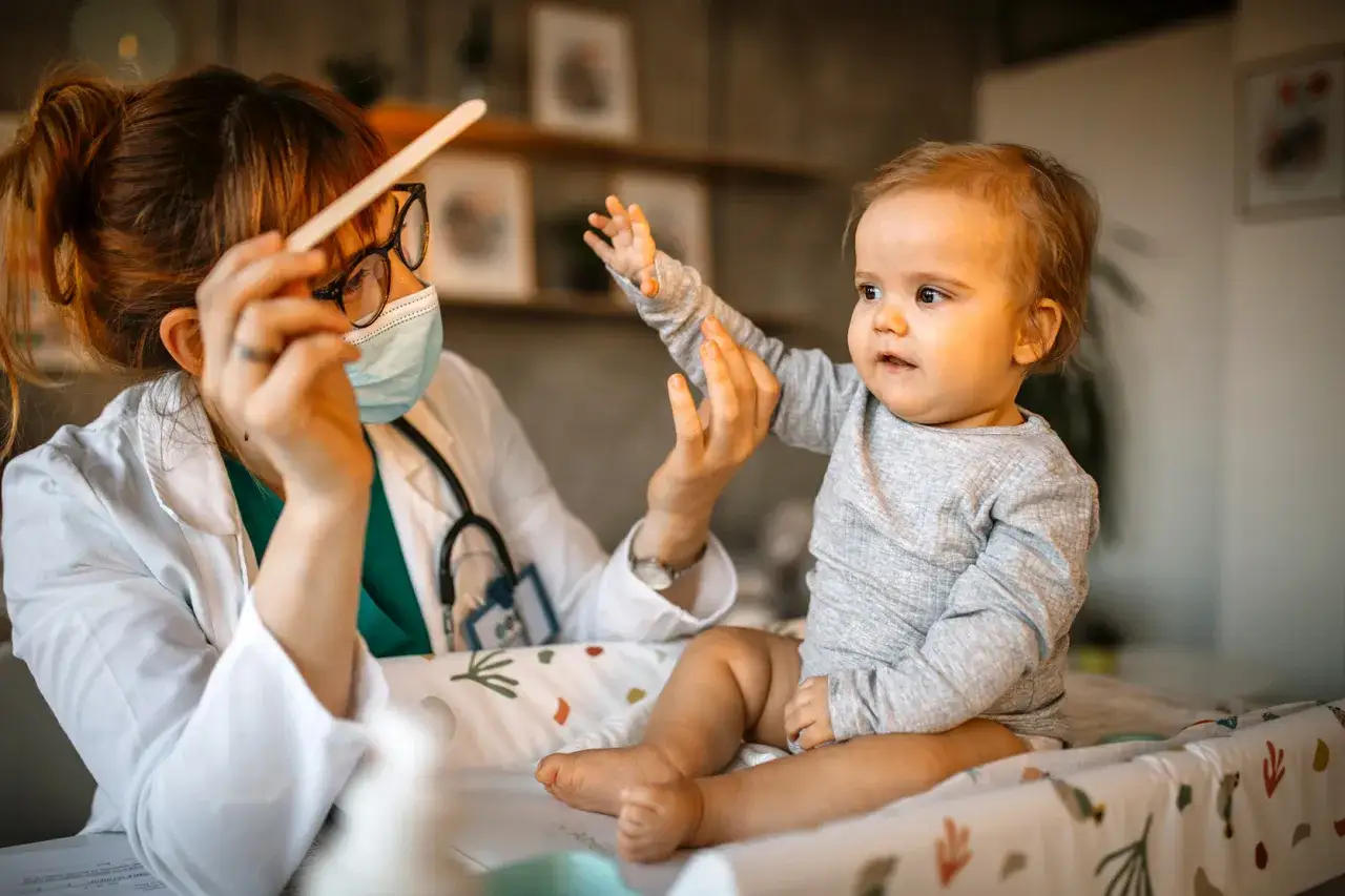 Kiedy do neurologa z przedszkolakiem? Sprawdź niepokojące objawy