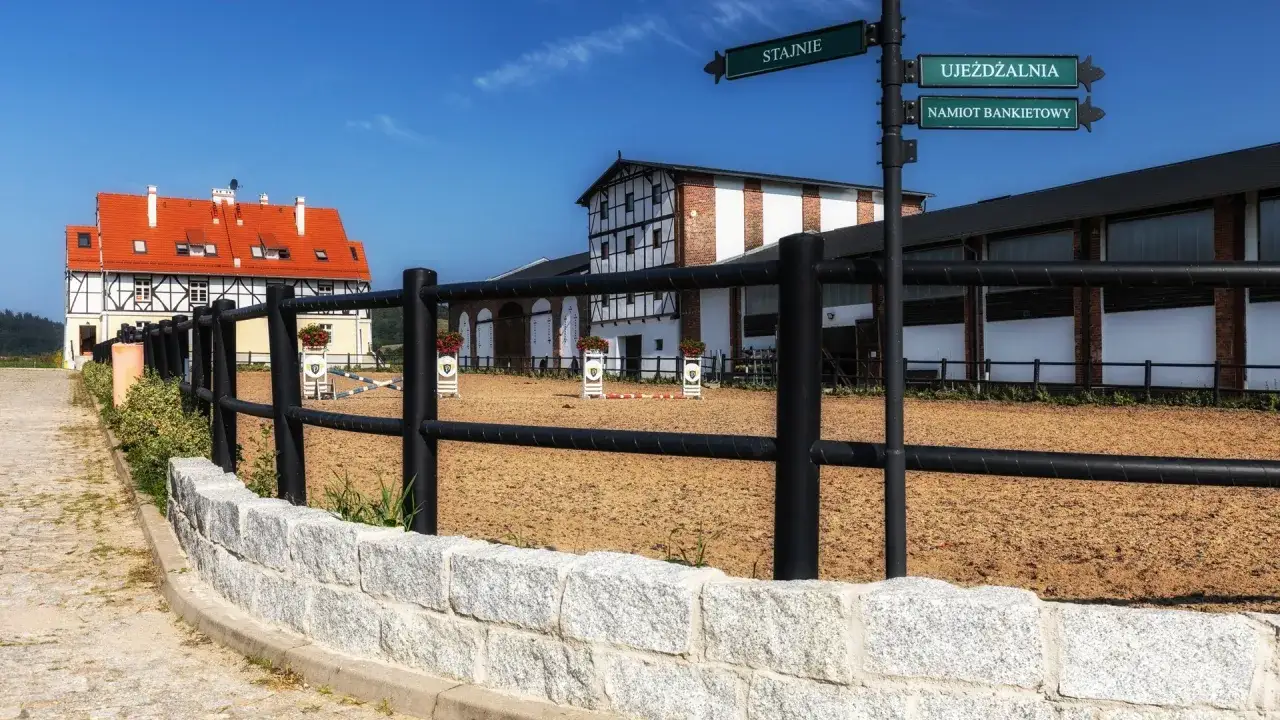 Jazda konna Łódzkie: Najlepsze stadniny, ceny, porady