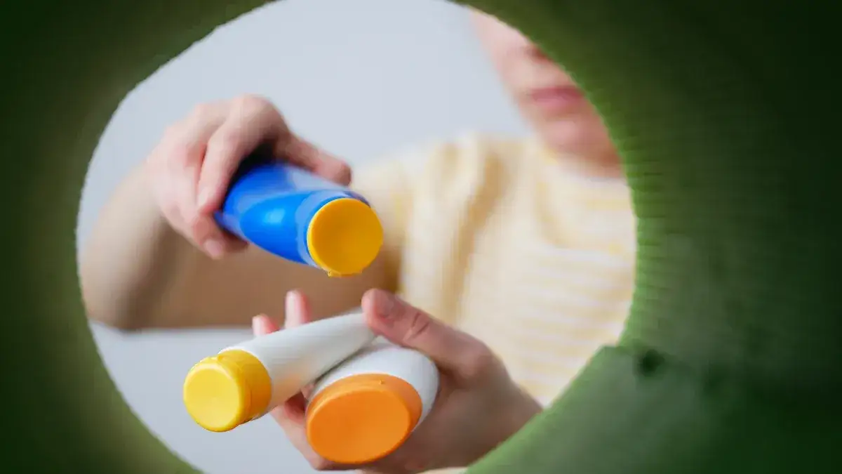 Jak prawidłowo wyrzucić przeterminowane kosmetyki i dbać o środowisko