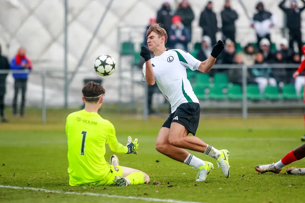 Rewanże Ligi Mistrzów 2026: Zobacz pełny terminarz fazy pucharowej!