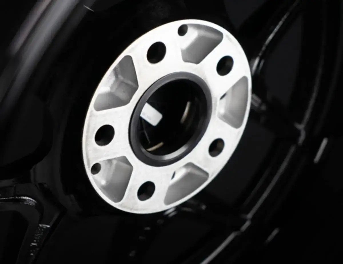 Jak wybrać obręcz koła samochodowego odporną na uszkodzenia?