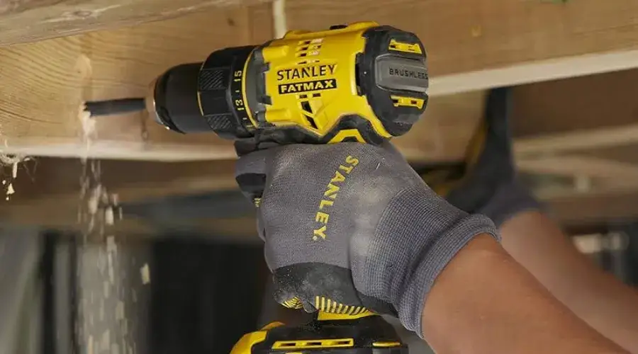 Wybór wiertarko-wkrętarki z udarem - uniknij błędów przy zakupie