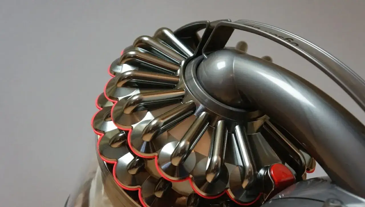 Dlaczego Dyson jest taki drogi? Odkryj powody wysokich cen