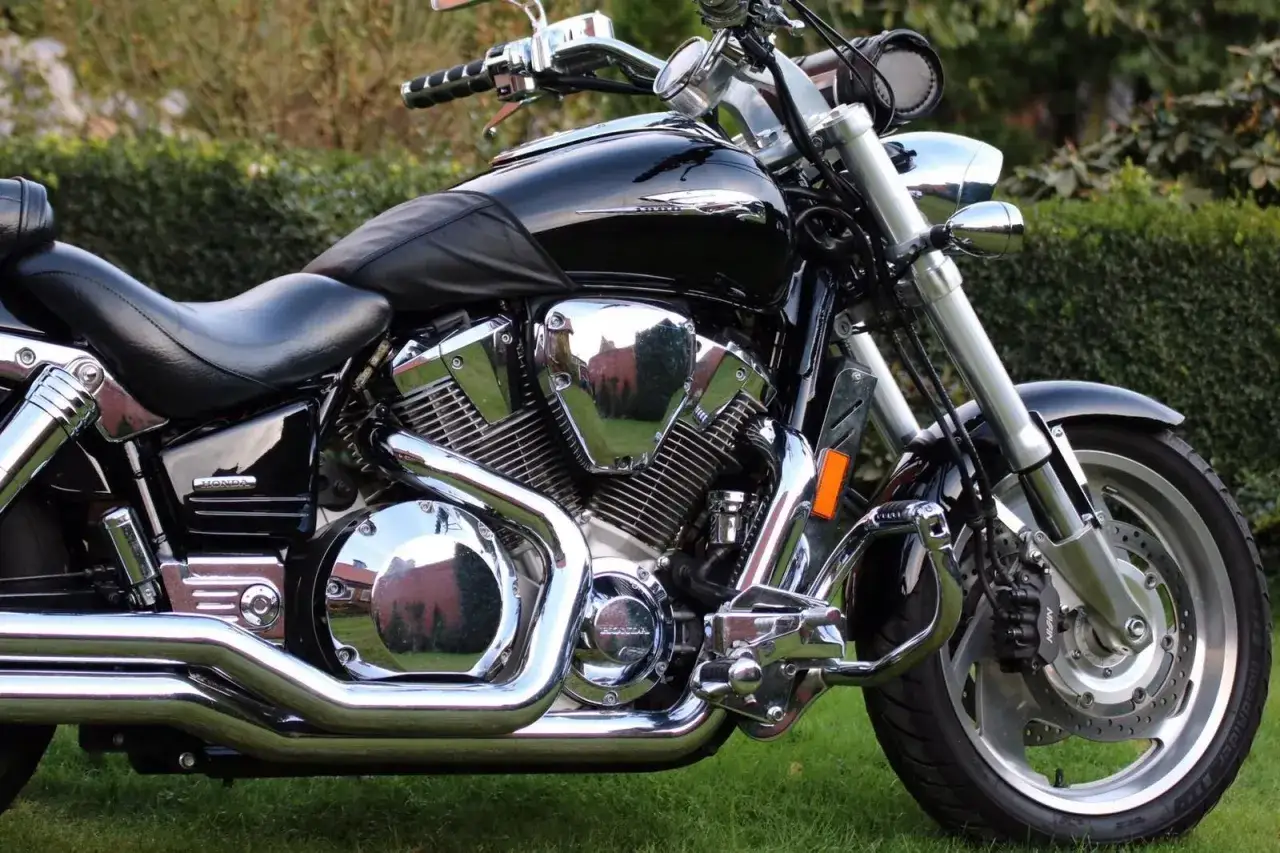 Pojemność baku Honda VTX 1800 – co musisz wiedzieć o zasięgu