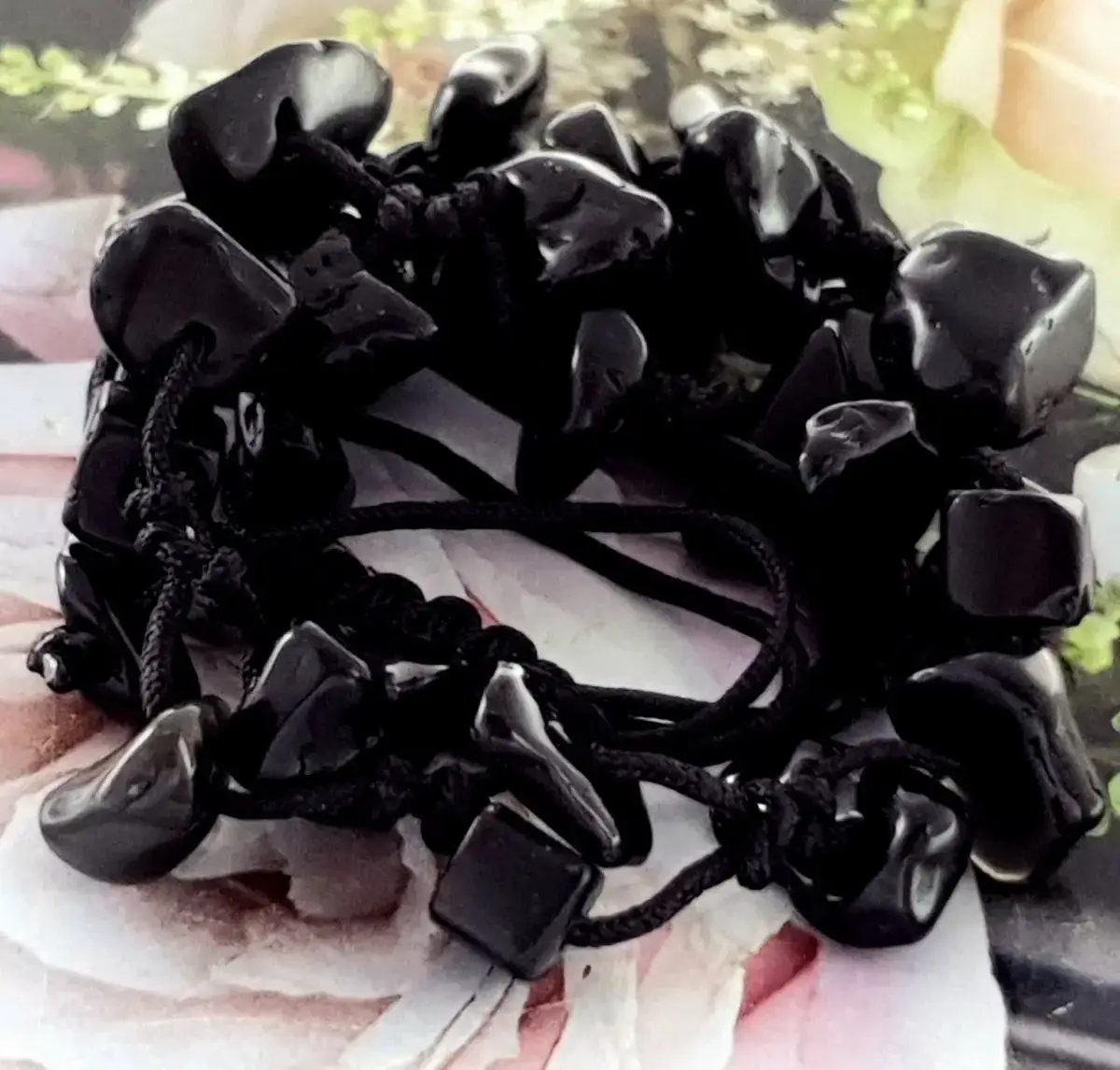 Jaki sznurek na bransoletki - wybierz idealny materiał dla swojej biżuterii