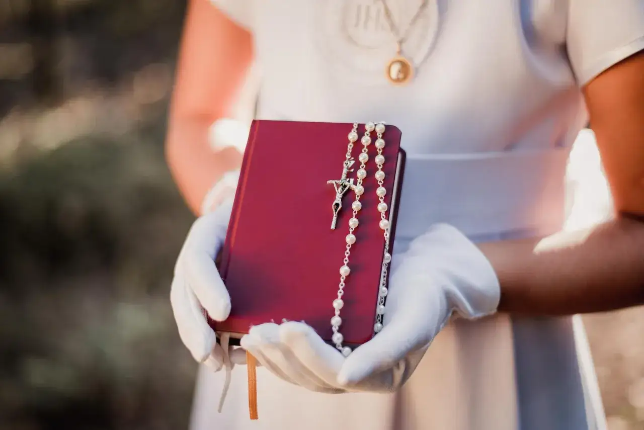 Co z komuniami w tym roku? Ważne zmiany i terminy, które musisz znać