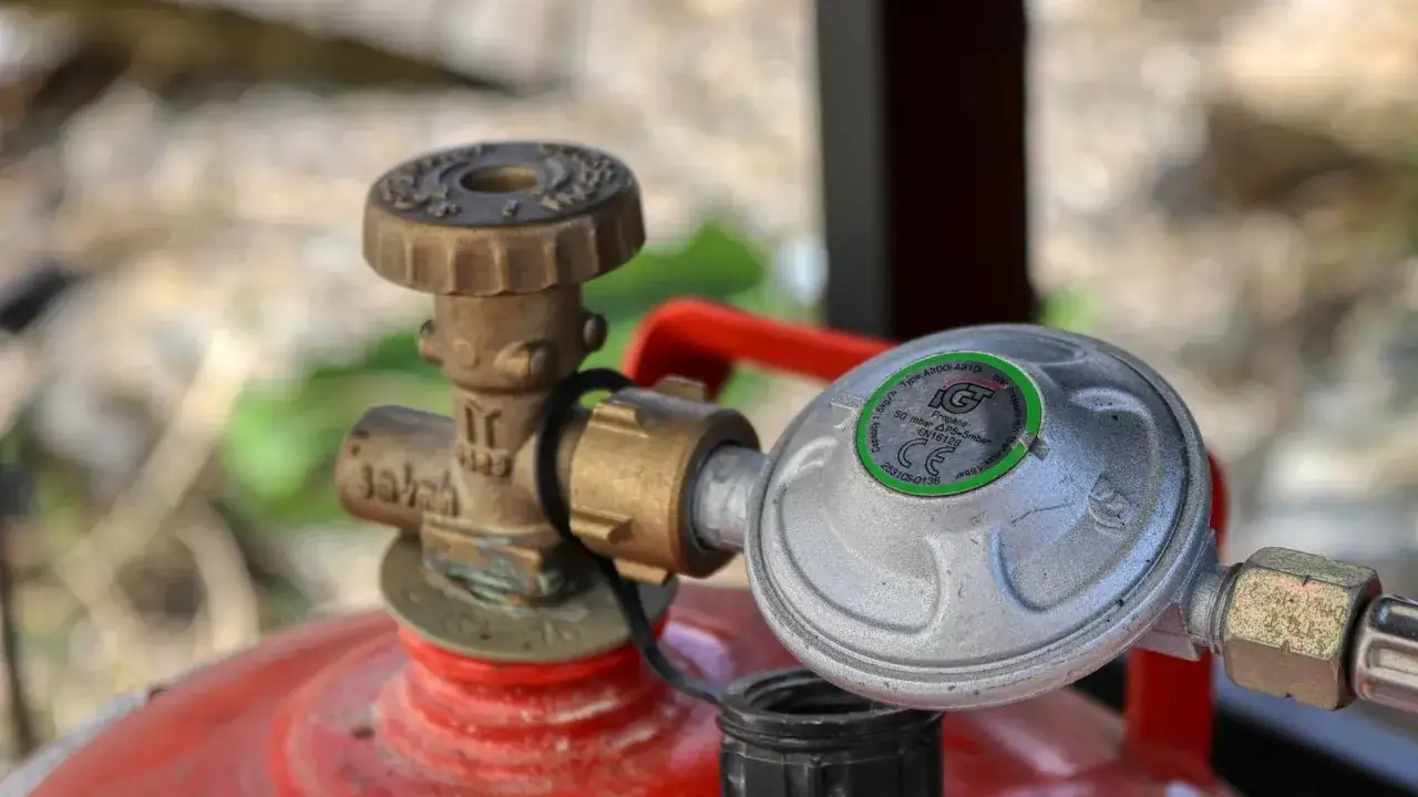 Homologacja butli LPG: Kiedy, jak i ile kosztuje? Poradnik