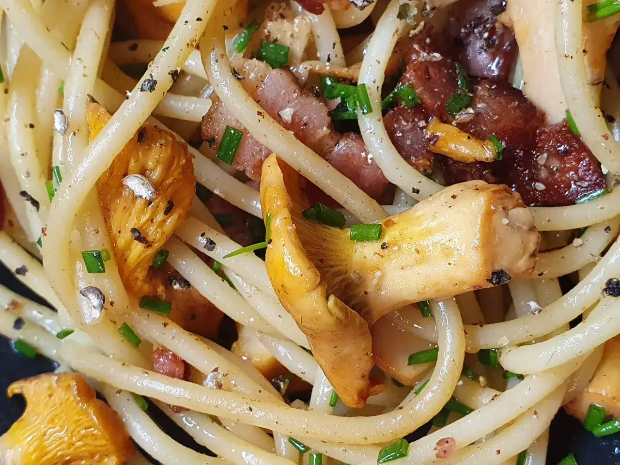 Spaghetti z kurkami: łatwy przepis na pyszne danie, które pokochasz