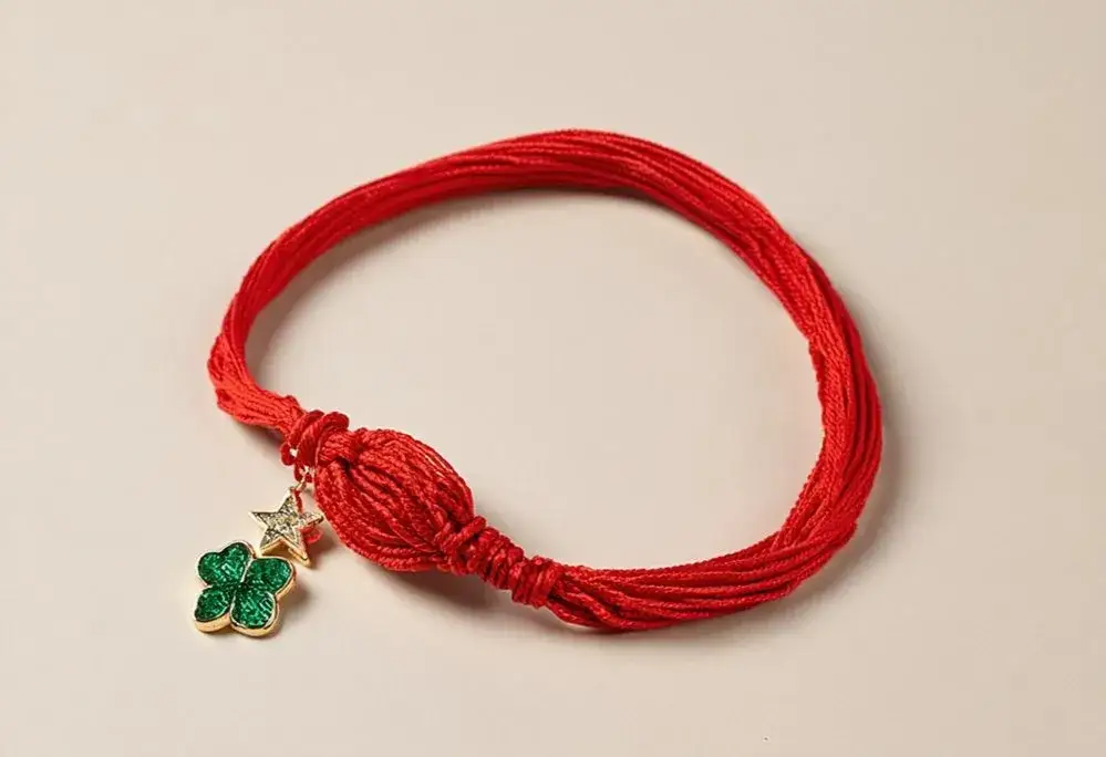 Zerwana bransoletka znaczenie: symbolika, zmiany i ochrona w życiu