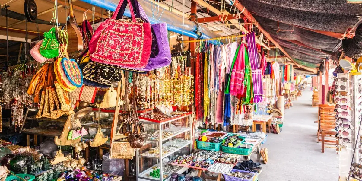 Co warto kupić w Tajlandii? Uniknij problemów na granicy!