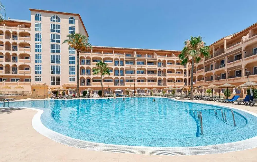 Hotel Bahía Tropical: ¿Tu paraíso en Almuñécar? Guía completa