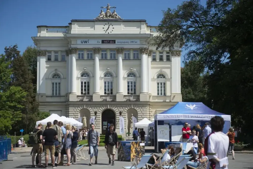 Kiedy powstał uniwersytet warszawski? Odkryj jego fascynującą historię