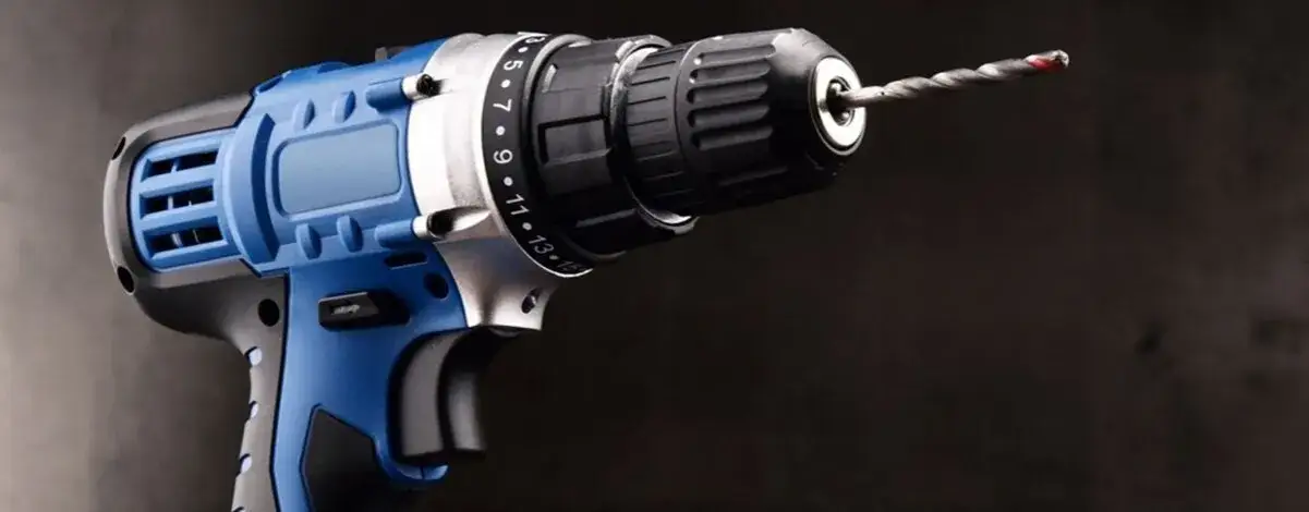 Jaka wiertarko-wkrętarka z udarem? Ranking 2025, parametry, modele