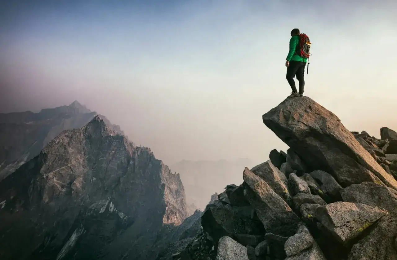 Bergsprüche: Finde dein perfektes Zitat für Gipfelglück & Alltag